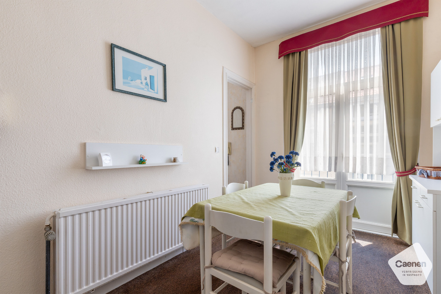 Appartement de deux chambres à rénover, situé à proximité du centre-ville et de la plage - photo 5