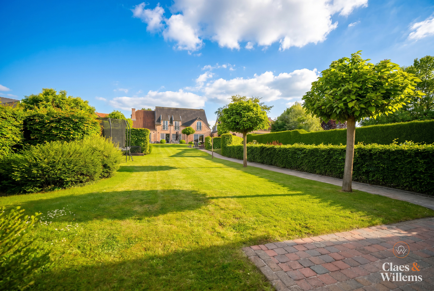 House for sale in Dilbeek with 5 bedrooms - photo 1