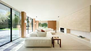 Villa individuelle aménagée avec goût et dotée d'une piscine, située au calme dans un magnifique quartier résidentiel du Zoute.Cette villa moderne...
