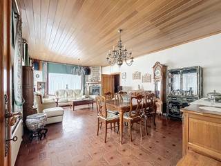 Rustig gelegen, Ruime Bungalow met 3 SLPK, Tuin én Garage!In de charmante Faluintjesgemeente Moorsel stellen wij u deze uitzonderlijk ruime bungalow...