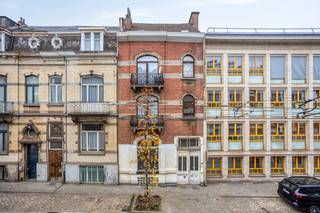 Maison de maître charmante et authentique avec jardin et atelier au cœur d'UccleSituée dans le centre animé d'Uccle, cette maison de maître pleine de...