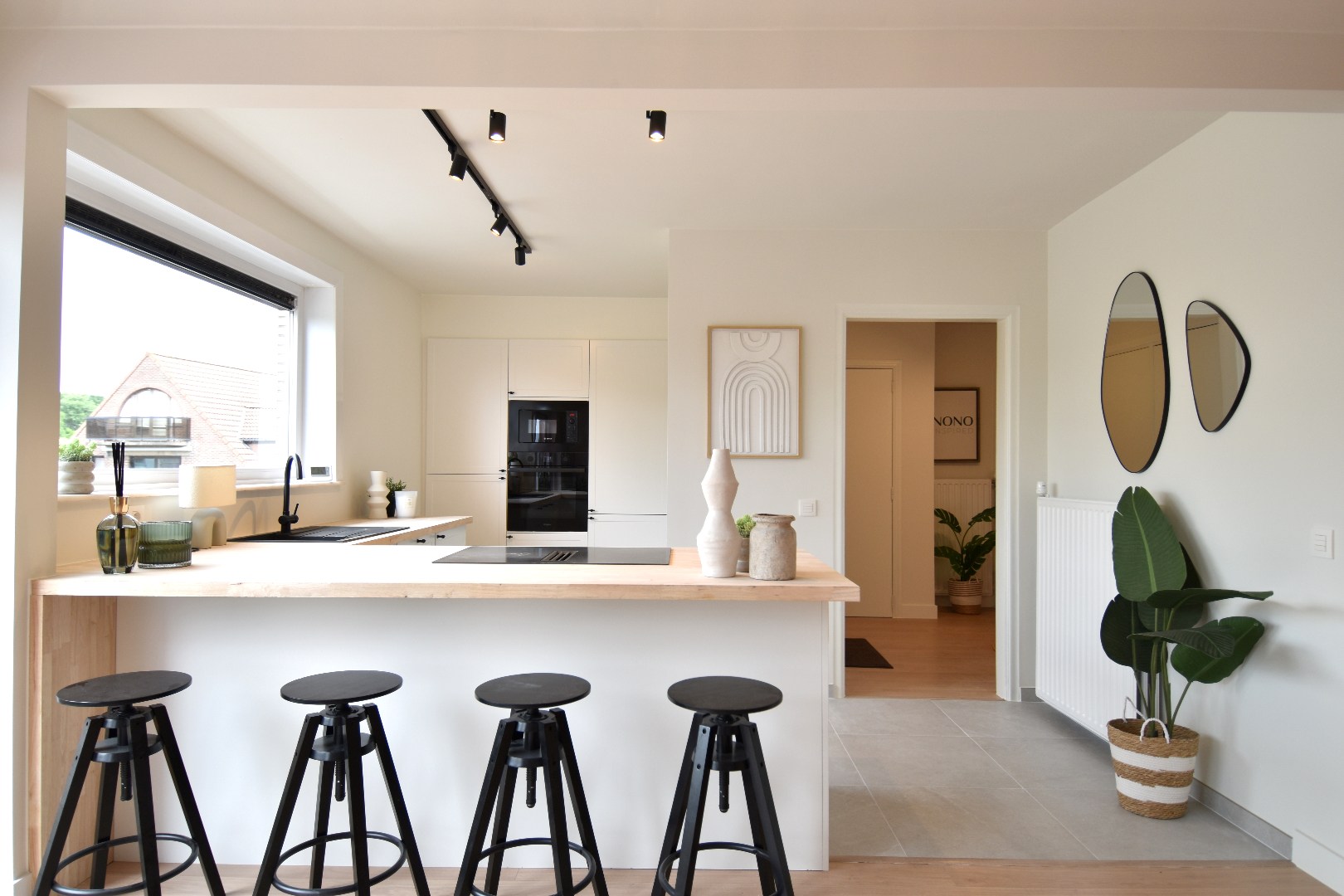 Instapklaar appartement met 2 ruime slaapkamers en balkon te Gullegem - foto 1