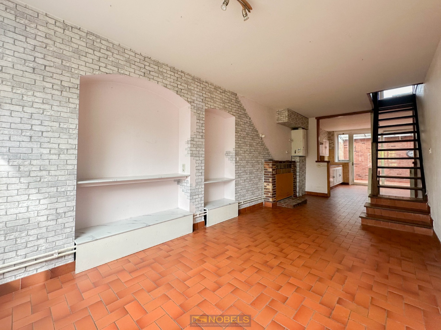 Te koop, multifunctionele eigendom op de Grote Markt van Ronse - foto 2