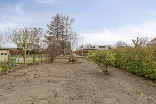 Het ontwerp van architectenbureau VeldK en totaalaannemmer Mobble combineert een moderne bouwstijl met massieve houtbouw en hoogwaardige...