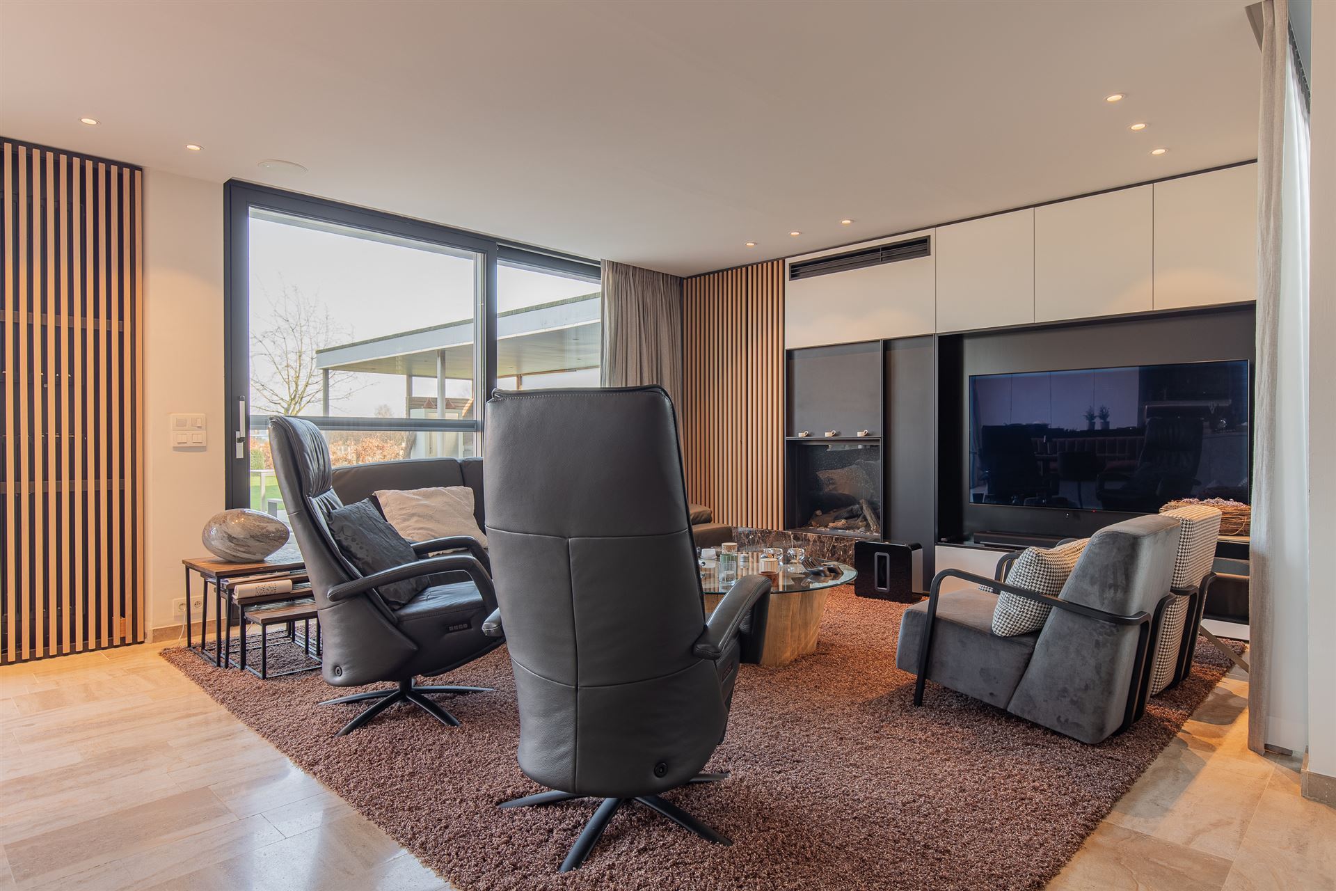 Instapklare open bebouwing met 4 slaapkamers en mooie tuin - foto 4