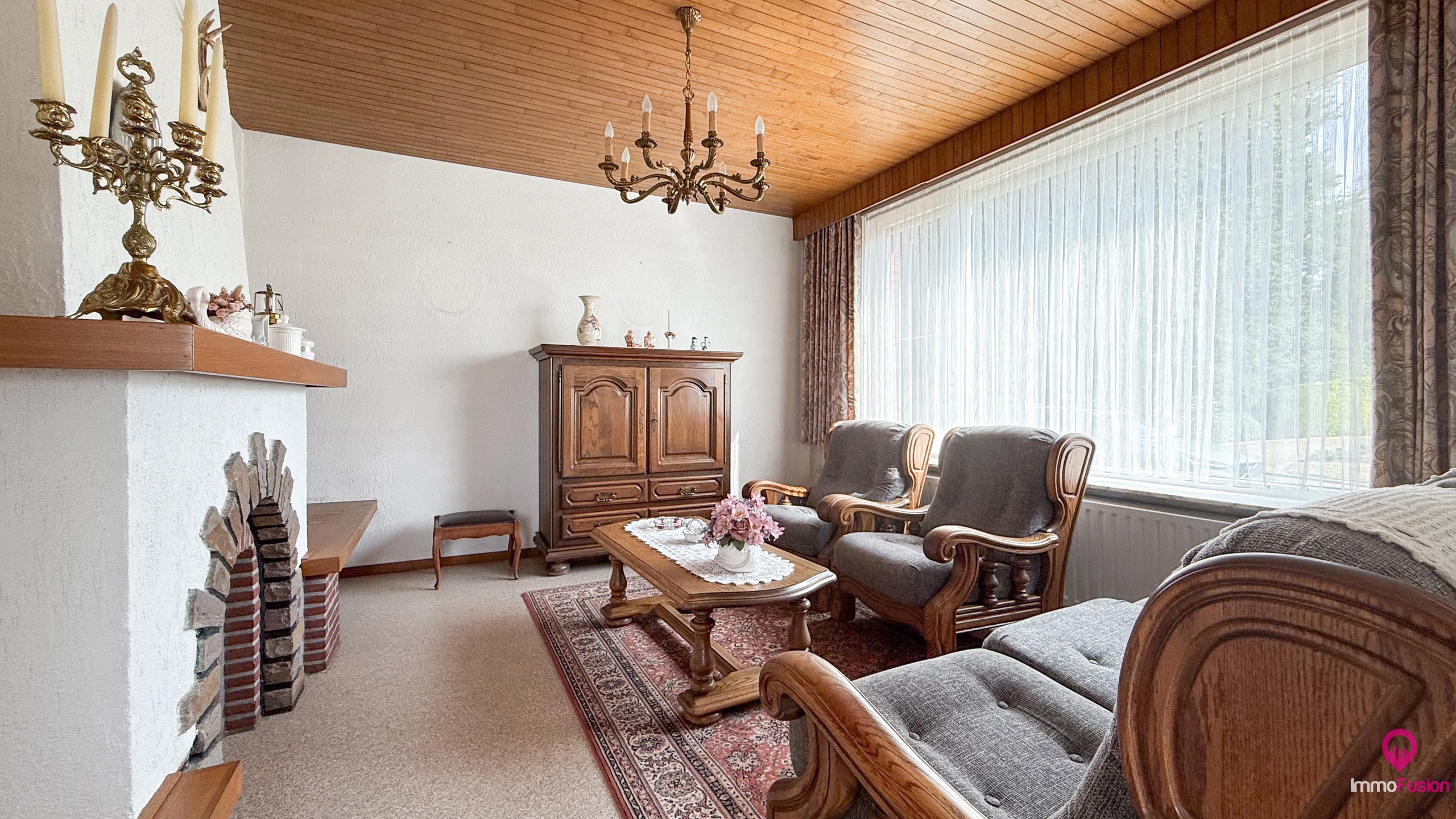 Rustig gelegen woning met dubbele garage, kelder en privacy! - foto 3