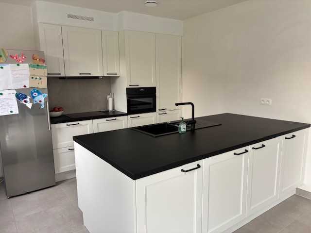 Huis te huur in Sint-Jan-In-Eremo met 5 slaapkamers - foto 4