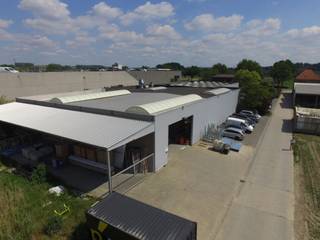 Dit pand heeft een oppervlakte van +-744 m² (BVO) + 154m² overdekte opslag op een grondoppervlakte van 1798 m²!! Het pand wordt op dit moment...