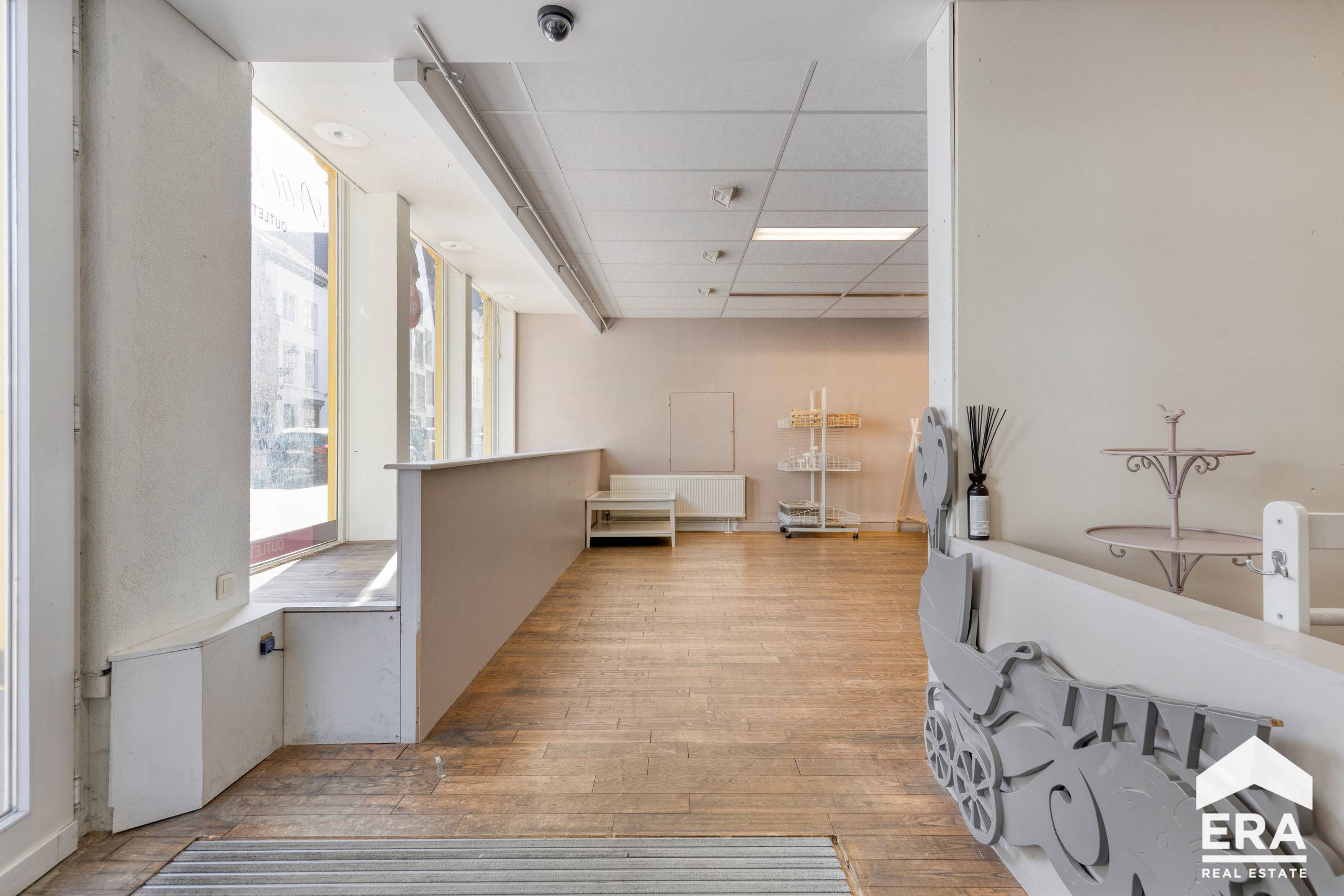 Commercial for sale in Bruges with 4 bedrooms - photo 4