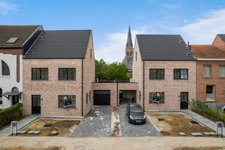 Rustig wonen in het hart van alles – instapklare gezinswoning met karakter en comfort.In een rustige, kindvriendelijke buurt en toch overal vlakbij –...