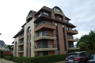 JUFFROUW LAMOTESTRAAT 46/42, 8800 ROESELAREModern en lichtrijk appartement met uitstekende ligging nabij het Geitepark te Roeselare.Dit verzorgd...