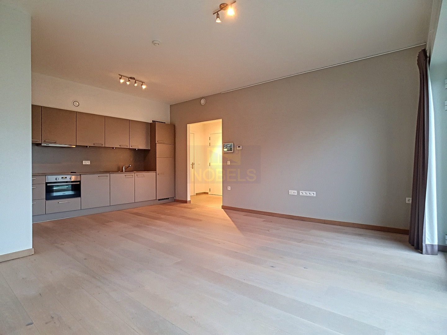 Te koop, energiezuinige, instapklare serviceflat op een centrale ligging te Oudenaarde - foto 4