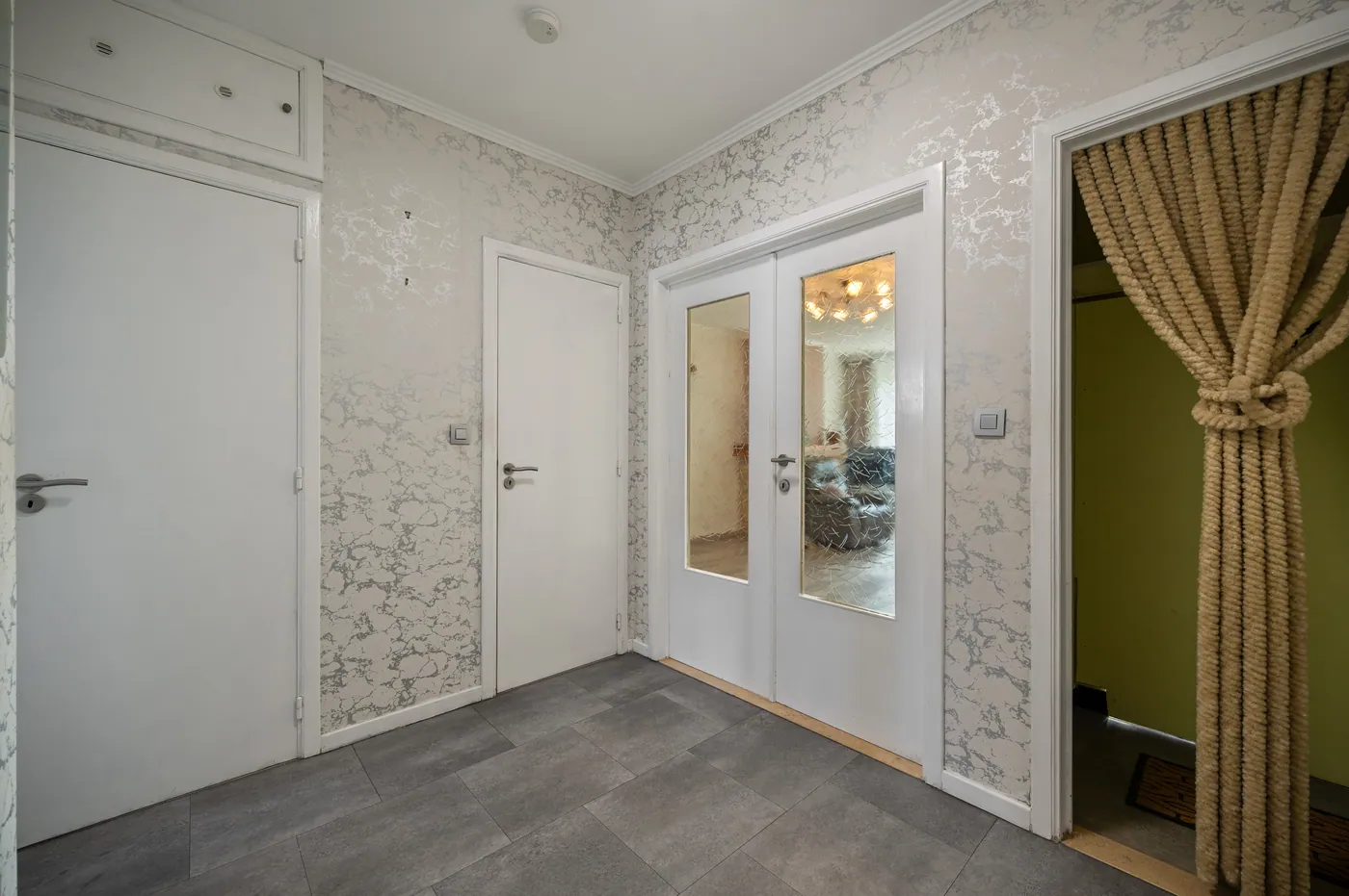 Instapklaar 2-slaapkamer appartement met garage in het hart van Tienen - foto 4