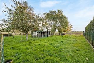 FOR SALE IN URSELWelcome to Vrekkemstraat 61 in picturesque Ursel.This beautifully situated plot is located in agricultural land. The existing...