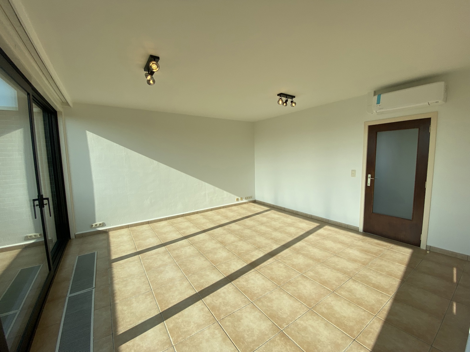 Mooi gerenoveerd dakappartement met terras - foto 4