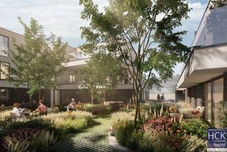 <strong>⇒ Profiteer van 6% BTW cfr voorwaarden (ipv van 21% BTW) !!  </strong><br /><br /><strong>DE LIGGING</strong><br />Dit woonproject is gelegen in het centrum van Kruishoutem, op wandelafstand van de kerk en nabij allerhande winkels, horeca, de op- en afrit van de autosnelweg, etc. U geniet hier van een uitstekende bereikbaarheid doch geen grote drukte. De buslijn bevindt zich op wandelafstand.<br />Er is een ruime keuze aan appartementen met één, twee of drie slaapkamers en penthouses. Ieder appartement beschikt over ruime en lichtrijke leef oppervlakte en heeft een ruim terras. Zoekt u een eigen woonplek als gezin, koppel of alleenstaande of zoek u een investeringsappartement? In Residentie ‘Postiljon’ kan u uw gading vinden.<br /><br /><strong>EEN ELEGANTE EENHEID</strong><br />Residentie ‘Postiljon’ bestaat uit twee gebouwen, gebouw A en gebouw B, samen vormen ze een elegante eenheid met respectievelijk 9 en 15 appartementen. Rondom de residentie komt er een groene binnentuin met een open karakter en ontmoetingsruimte, dewelke zorgt voor de ideale leefomgeving en een mooie plek om tot rust te komen. De binnentuin zal gerealiseerd worden in samenwerking met landschapsarchitect Buro-B, er komt een intensieve groengevel en groendaken. Ook aan de rolstoeltoegankelijkheid werd gedacht in het gebouw en binnentuin.<br /><br /><strong>WIELFAERT ARCHITECTEN</strong><br />Het Waregems architectenbureau ‘Wielfaert Architecten’  is reeds decennia lang actief in de bouwwereld, zowel in binnenland als buitenland, en zorgt voor architectuur die al jaren de toon zet in de gehele vastgoedmarkt. Gedreven door vorm, niet door rentabiliteit per steen. Voor u en voor ons, omdat toparchitectuur ons verbindt.<br /><br /><strong>ENERGIEZUINIG &amp; DUURZAAM</strong><br />Ieder appartement zal worden verwarmd met een energiezuinige CO2-neutrale warmtepomp en vloerverwarming. Tevens wordt er ook passieve koeling voorzien dewelke erg aangenaam is in de zomer. Dankzij de zonnepanelen wordt de energiefactuur verlaagd, bijkomend wordt de zuidgevel voorzien van zonwerend glas. Alle appartementen zullen worden afgewerkt met kwalitatieve materialen die voldoen aan de hedendaagse comforteisen.<br /><br /><strong>ONDERGRONDSE PARKING </strong><br />Parkeren met de fiets en wagen doe je in een ondergrondse parking dewelke bereikbaar is  via een inrit langsheen de rustige René Dhuyvetterstraat. U kan in alle rust en kalmte inrijden in de ondergrondse parking, waar elke bewoner een eigen staanplaats en aparte berging heeft. Het stallen van de fiets kan in de gemeenschappelijke, afgesloten, fietsenberging maar ook in de binnentuin. Er wordt rekening gehouden met elektrische fietsen en wagens, dankzij de laadpaal voorziening voor parkeerplaatsen, stopcontacten voor elektrische fietsen en de handige fietslift. Bezoekers of kort parkeren kan op het openbaar domein, vooraan het gebouw zullen er 11 parkeerplaatsen komen.<br /><br /><strong>AFWERKING &amp; BUDGET</strong><br />Afwerking gebeurt volgens eigen smaak. Daardoor wordt ieder appartement volledig uniek. Voor het maken van de keuzes worden ruime budgetten voorzien. Dankzij de persoonlijke klantenbegeleiding van HBP zal iedere koper bovendien van A tot Z kunnen genieten van ondersteuning.<br />Er wordt gewerkt met een ‘all-inclusive’ vaste prijs gedurende het hele bouwproces. Geen verrassingen.<br /><em>De verkoop geschiedt onder registratierechten, voor wat betreft de grond, en BTW, voor wat betreft de constructiewaarde.</em><br /><br /><strong>CONTACT</strong><br />Wenst u meer te vernemen over Residentie Postiljon in Kruishoutem? Contacteer ons en laat u meteen begeleiden door Armin: 0474 60 84 02 of info@hckinvest.be<br /> 