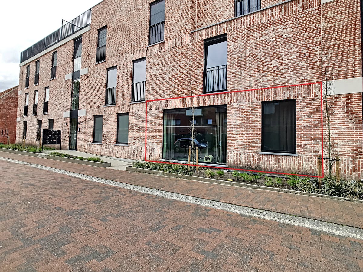 Recent appartement met autostaanplaats te huur in Loenhout! - foto 1