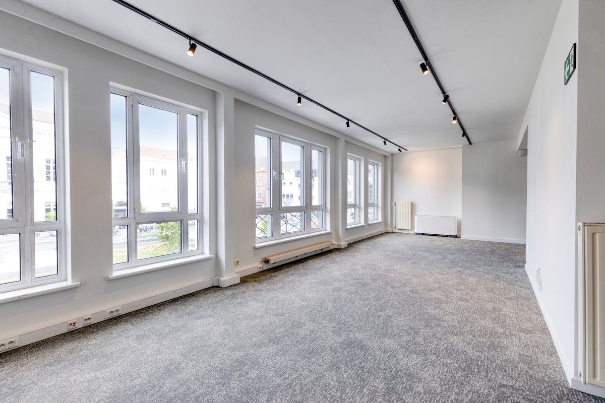 Immeuble de bureaux à louer à Courtrai - photo 5