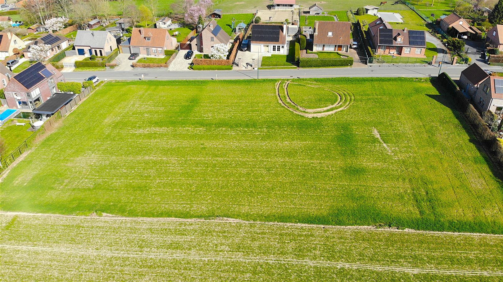 950 m² bouwgrond met glooiend uitzicht! - foto 5