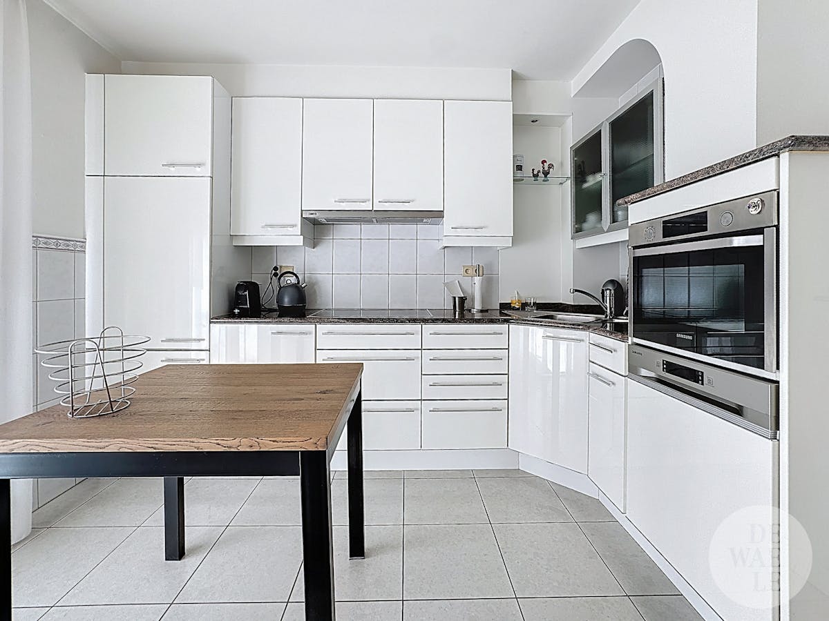 Appartement met 2 slaapkamers en garage in centrum Lanaken - foto 2