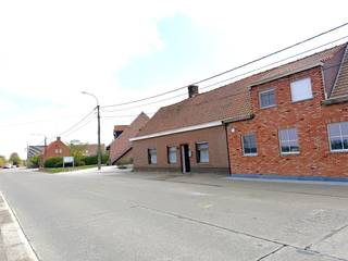 Inkomhal - leefruimte met keuken - veranda - badkamer - 3 slaapkamersGarage - tuin...