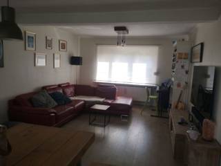 <p>Welkom in deze volledig <strong>gerenoveerde gezinswoning</strong>, rustig gelegen in een kindvriendelijke buurt te Geel. Deze instapklare woning biedt een <strong>bewoonbare oppervlakte van 165 m²</strong>, is voorzien van <strong>3 comfortabele slaapkamers</strong> en heeft alles in huis om meteen te genieten van modern en aangenaam wonen.</p>
<p>De woning werd recent <strong>volledig gerenoveerd</strong> en uitgerust met <strong>nieuwe ramen</strong>, een <strong>moderne keuken</strong> en een <strong>stijlvolle badkamer</strong> – zo hoef je enkel nog je meubels te plaatsen.</p>
<p>Daarnaast beschikt de woning over een <strong>inpandige garage</strong>, wat niet alleen praktisch is, maar ook extra bergruimte biedt.</p>
<p>De <strong>mooie, onderhoudsvriendelijke tuin</strong> is een echte troef: ideaal om tot rust te komen of te genieten met familie en vrienden.</p>
<p><strong>Troeven op een rij:</strong></p>
<ul>
<li>
<p>Instapklare gezinswoning</p>
</li>
<li>
<p>Volledig gerenoveerd: nieuwe ramen, keuken en badkamer</p>
</li>
<li>
<p>3 slaapkamers</p>
</li>
<li>
<p>Inpandige garage</p>
</li>
<li>
<p>Mooie, zonnige tuin</p>
</li>
<li>
<p>165 m² bewoonbare oppervlakte</p>
</li>
<li>
<p>Gelegen in een rustige, centrale buurt nabij scholen, winkels en centrum Geel</p>
</li>
</ul>
<p>Deze woning biedt de perfecte mix van comfort, ruimte en ligging. Klaar om te verhuizen? <strong>Contacteer ons voor een bezichtiging en ontdek het zelf!</strong></p>
<p></p>