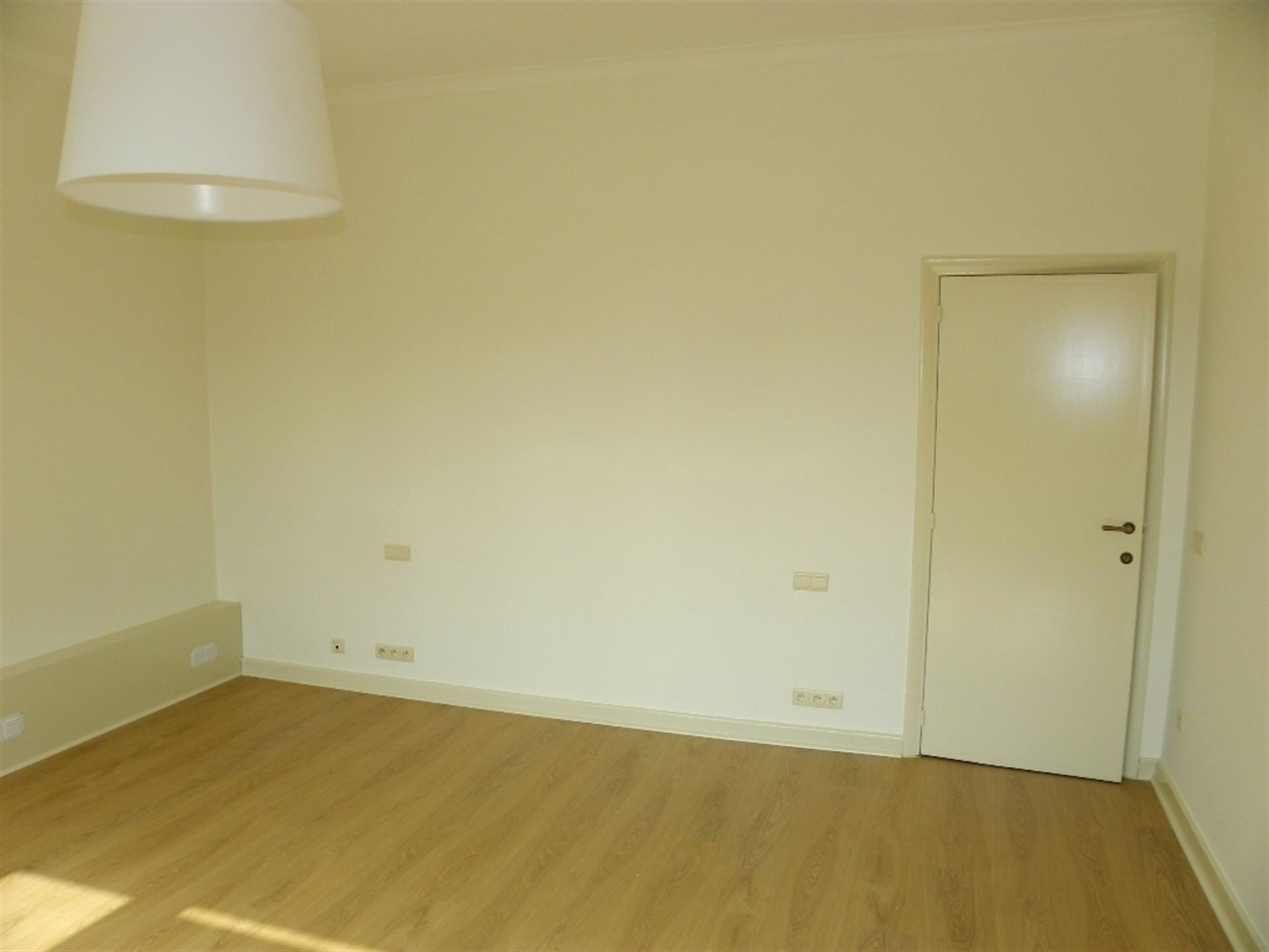 Apartment for rent in Ghent with 4 bedrooms - photo 3