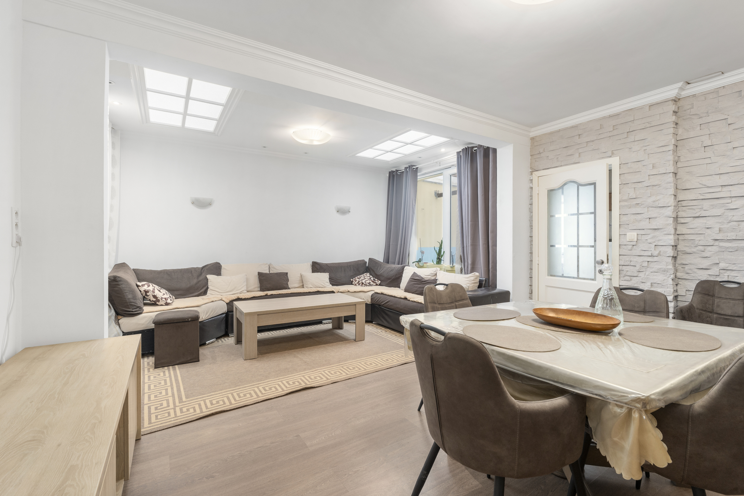 Ruim huis met 6 slaapkamers in centrum Lebbeke - foto 3