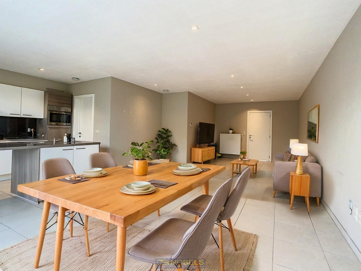 Te koop, Recente en energiezuinige gezinswoning op gunstige ligging te Brakel! - foto 2