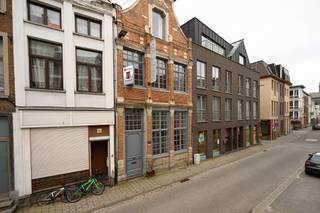 Verbluffend mooi. Helemaal niet verwacht....Dit was onze eerste reactie bij het betreden van dit buitengewone pand.Dit eeuwenoude pand werd recent...