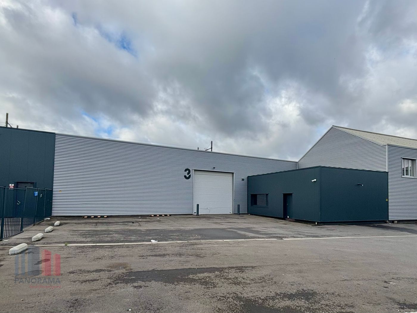 650 m² gerenoveerd magazijn met 70 m² multifunctionele ruimte - foto 1