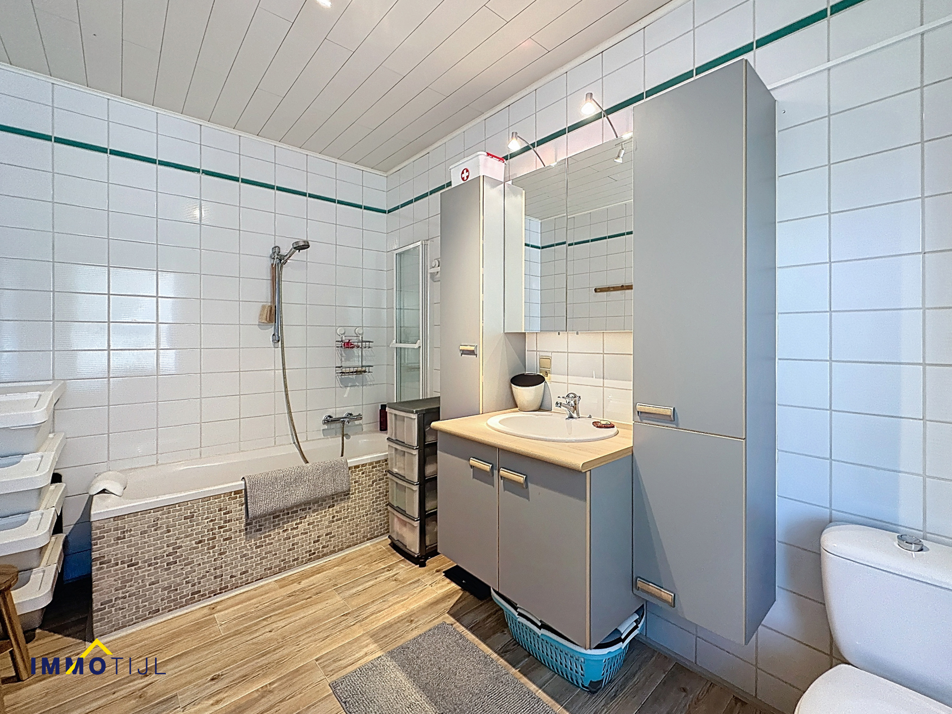 Mooi vernieuwde woning in hartje Aalst!  - foto 5