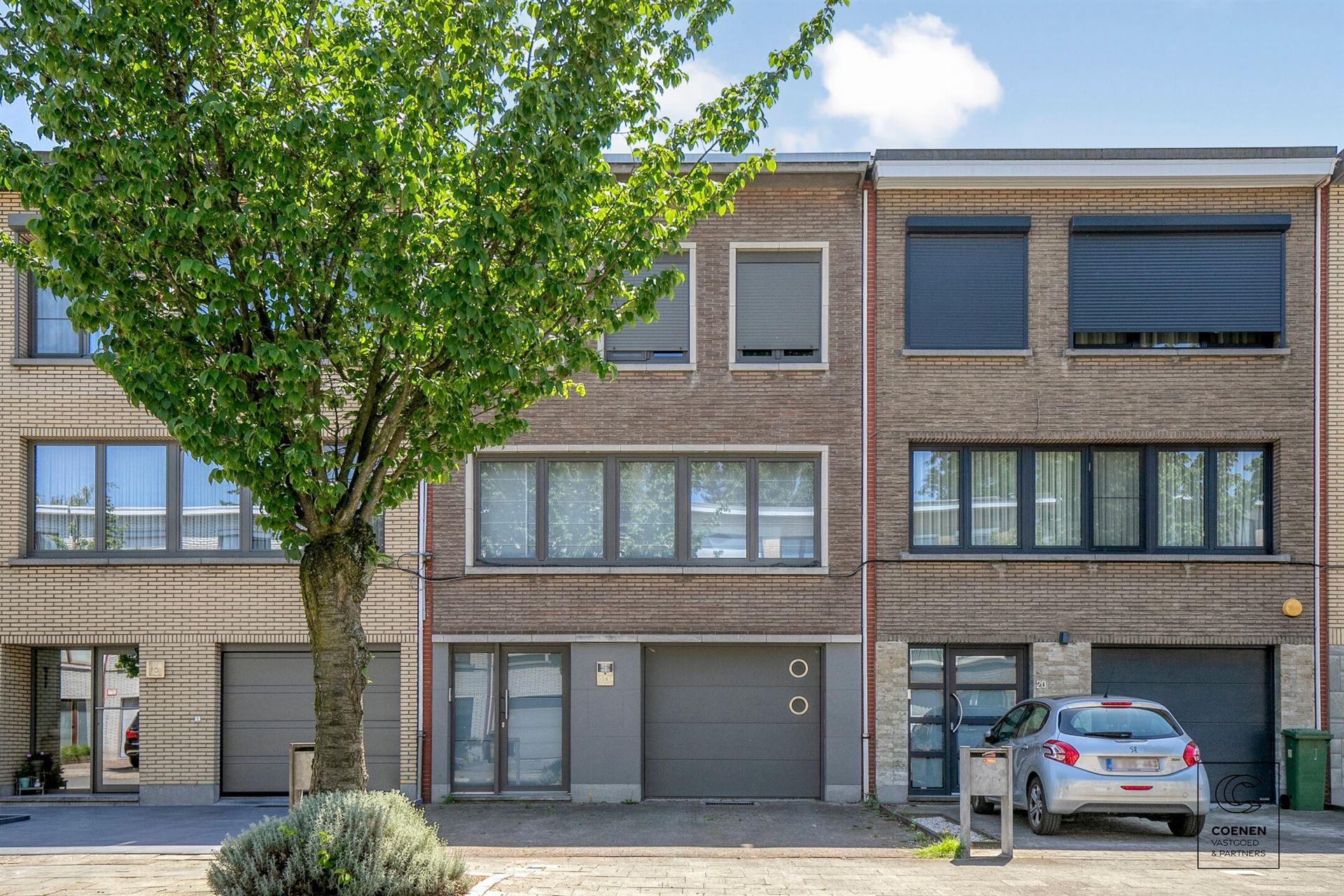 Ruime bel-etagewoning met 3 slpk's, garage en prachtige tuin! - foto 1