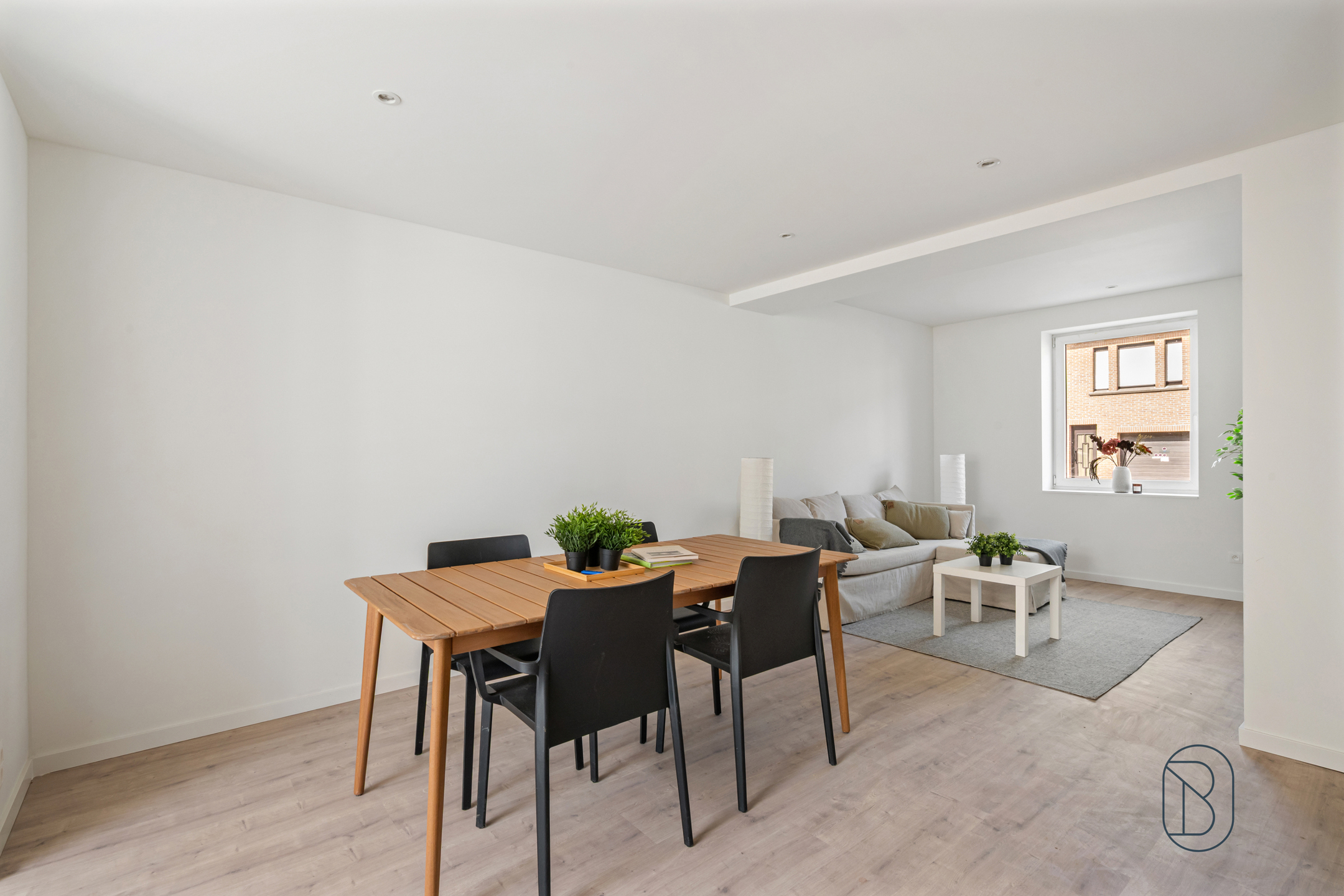 Goedgelegen gerenoveerde woning met tuin en 3 slaapkamers! - foto 5