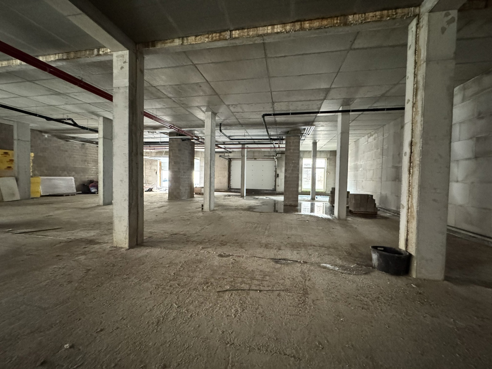 Commercial for rent in Molenbeek-Saint-Jean - photo 2