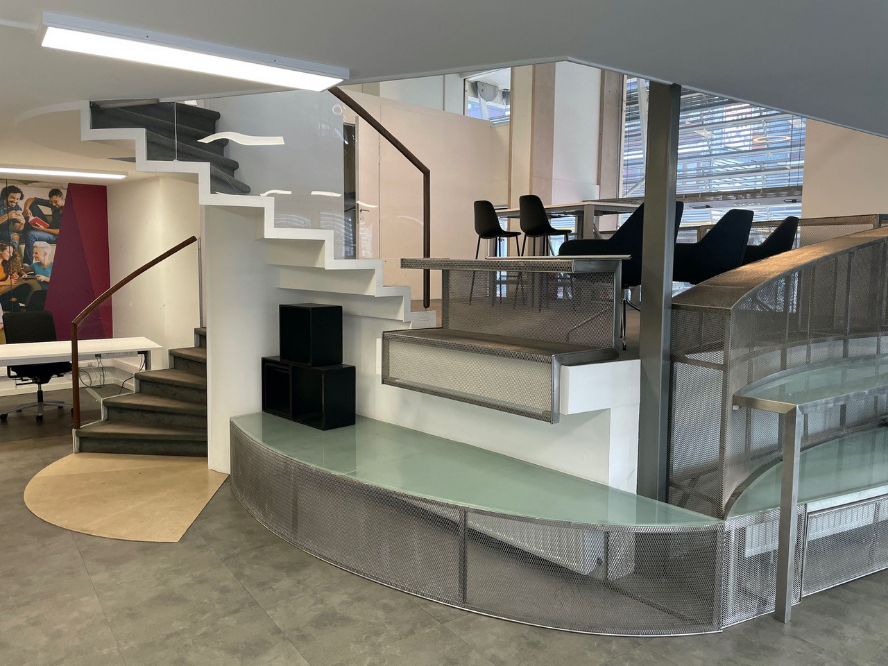 Instapklaar en polyvalent handelspand/kantoor te huur - photo 5