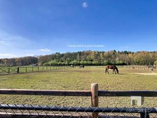 Welkom in deze moderne halfopen quasi-nieuwbouwwoning in Kwaadmechelen, een echte droomplek voor gezinnen die houden van ruimte, licht en...