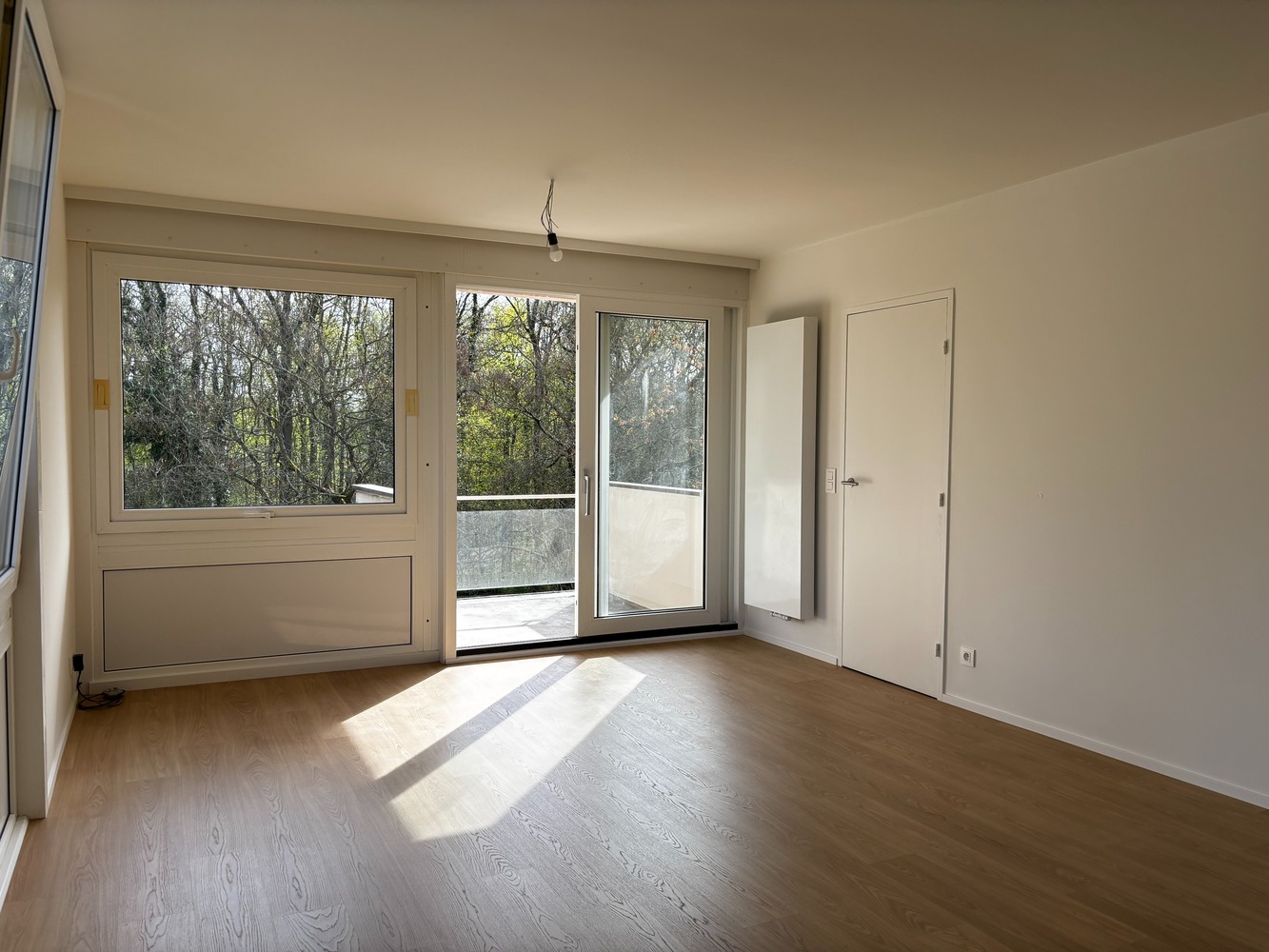 Gerenoveerd appartement met garagebox in bosrijke omgeving! - photo 3