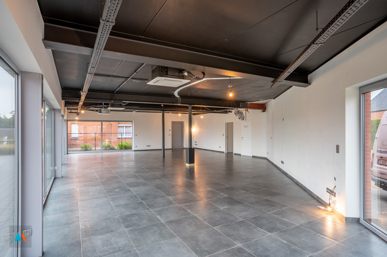 Commercial for rent in Brecht - photo 5