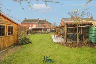U kunt een bod doen vanaf 339 000 EURO. Halfopen instapklare woning met tuin op groot stuk grond met verzichtDeze instapklare gezinswoning in de...