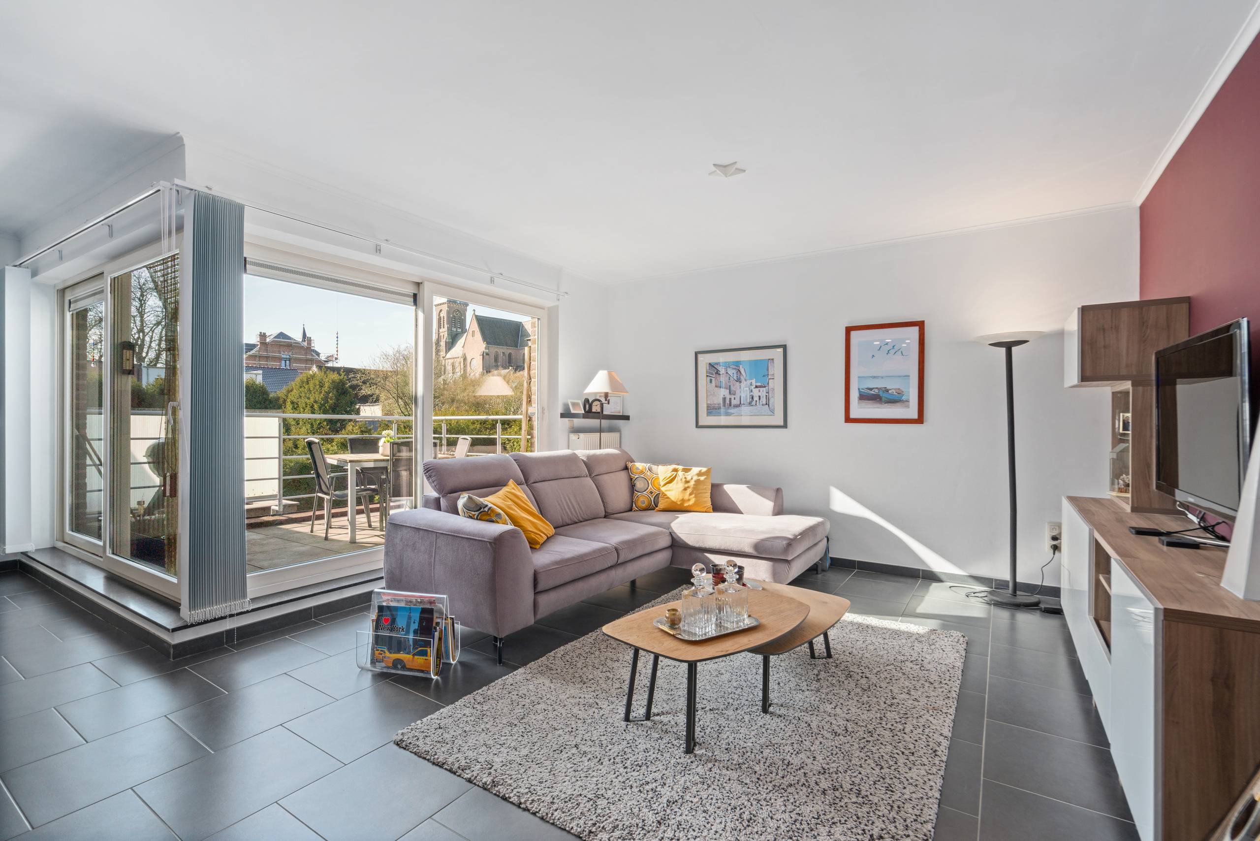 Ruim appartement met 2 terrassen en dubbele garage - foto 3