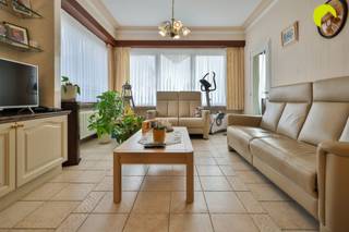 In optie ! Ruime woning die zeer centraal gelegen is met een zonnige tuin en garage!Dit huis is ook optimaal gelegen in het centrum van Hoboken en...