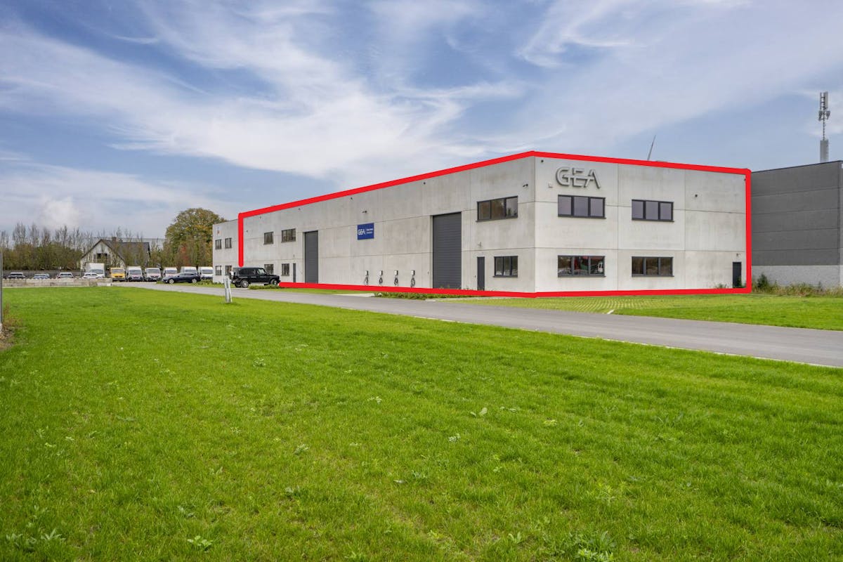 Magazijn met kantoor te huur in Zulte - foto 1