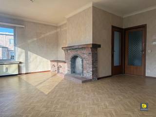 Located in attractive Aartselaar, this spacious 103 sq. ft. apartment offers excellent options for families or households seeking comfort...