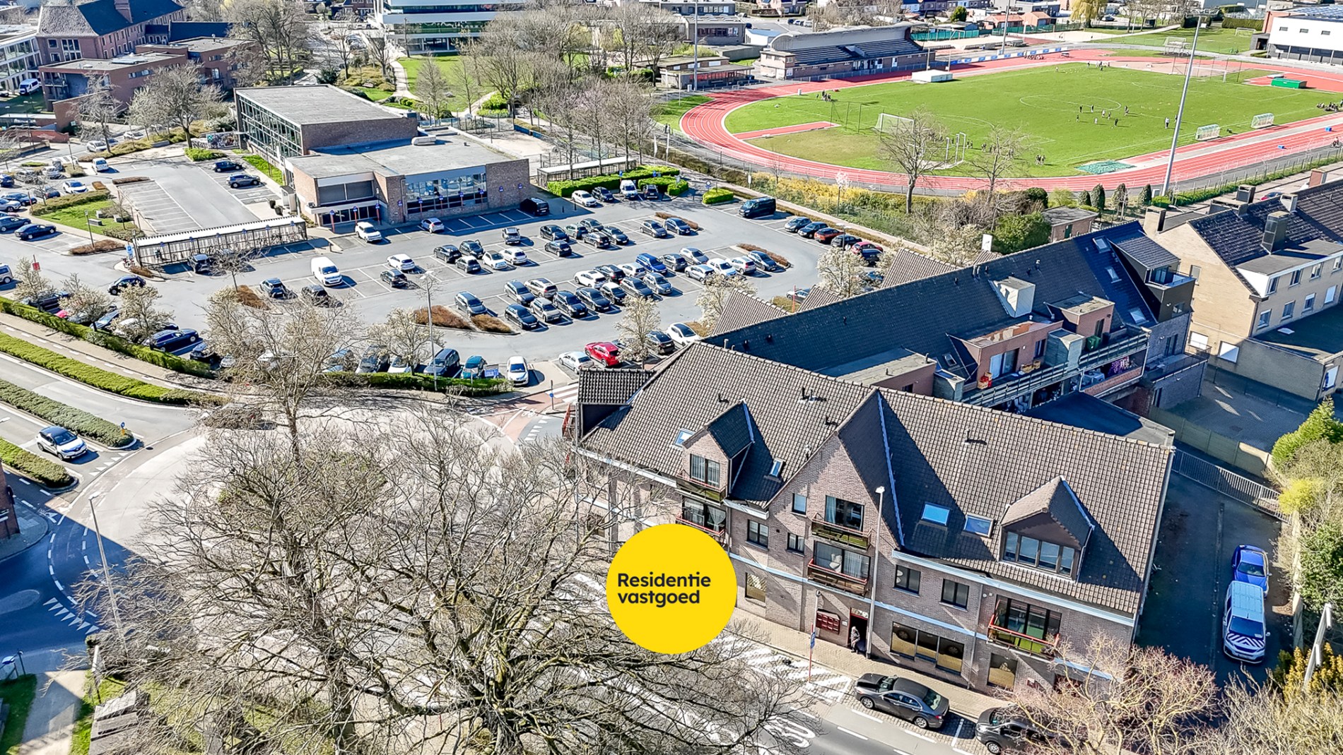 Te huur: Ruim handelspand met uitstekende visibiliteit in het centrum van Torhout - foto 2