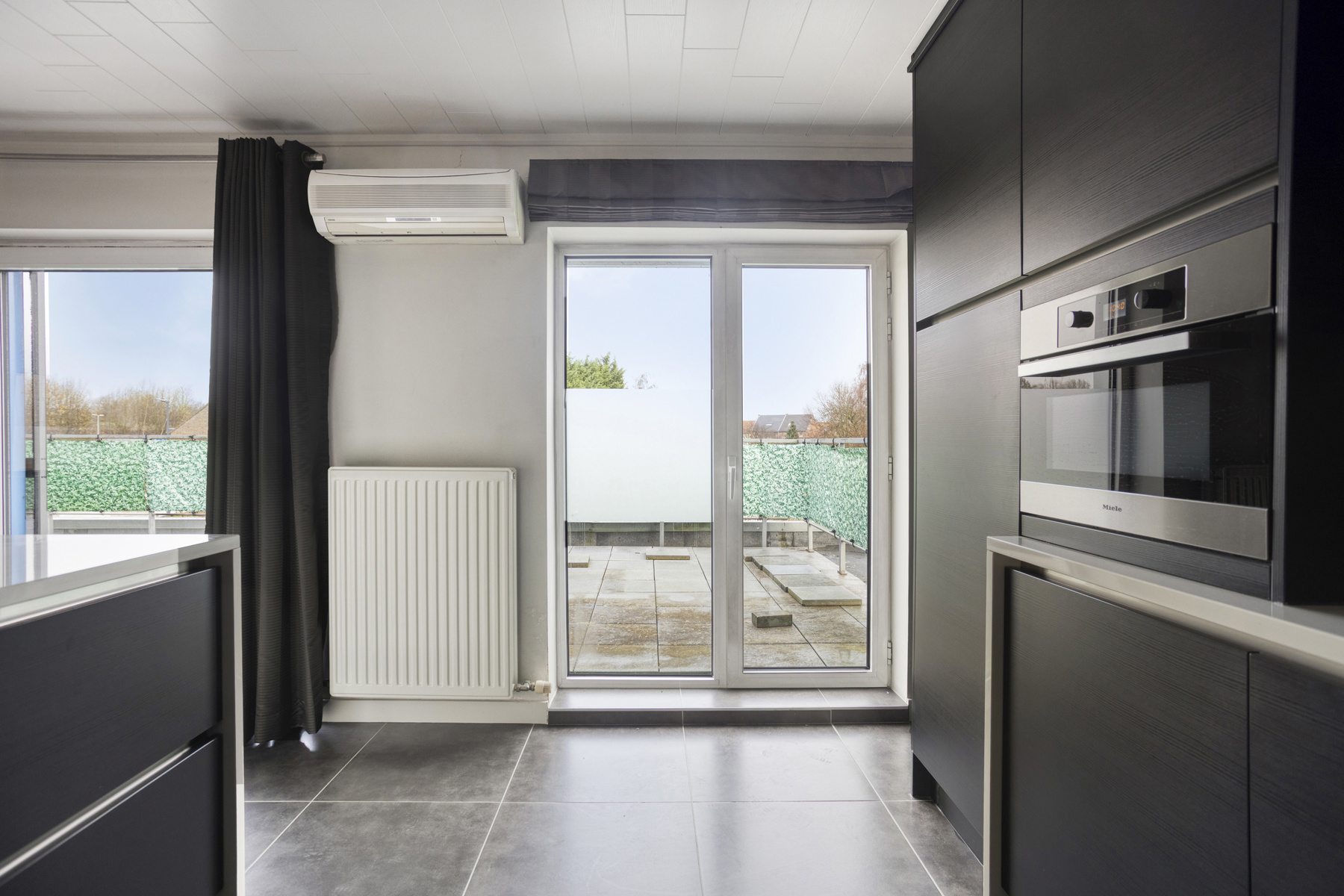 Ruim en fris appartement met 2 slaapkamers te Landen - foto 5