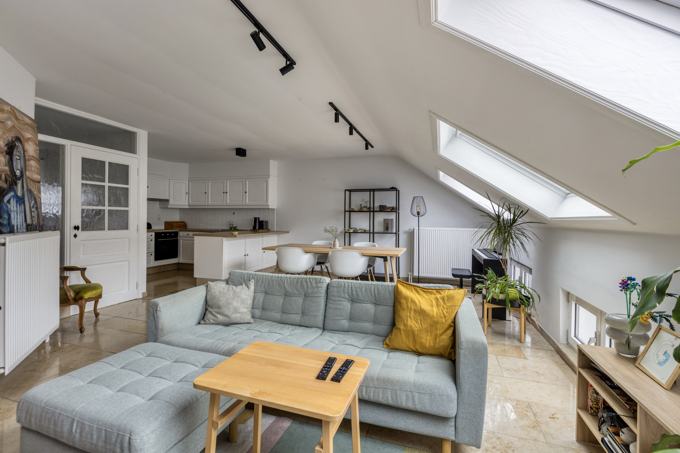 Lichtrijk appartement met terras in het centrum te koop - foto 4