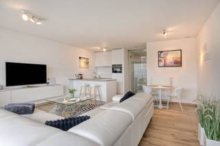 In het centrum van Koksijde-Bad vinden we dit recent (bouwjaar 2018) appartement (85 m²) te koop. Het appartement beschikt over 2 slaapkamers en...