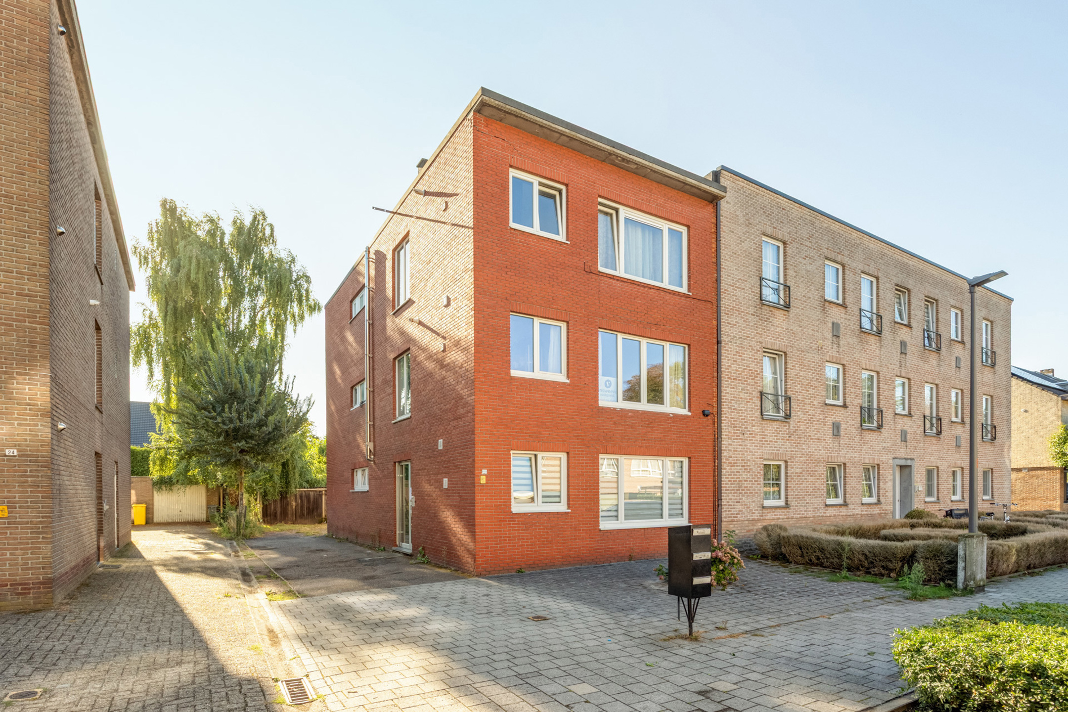 2 slpk appartement met garagebox - foto 1