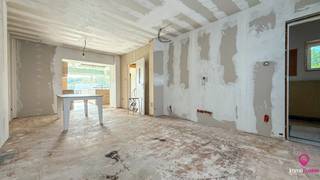 Op zoek naar een woning met karakter én potentieel? Deze woning op de Meldertsesteenweg 35 in Paal biedt heel wat troeven voor wie op zoek is naar...